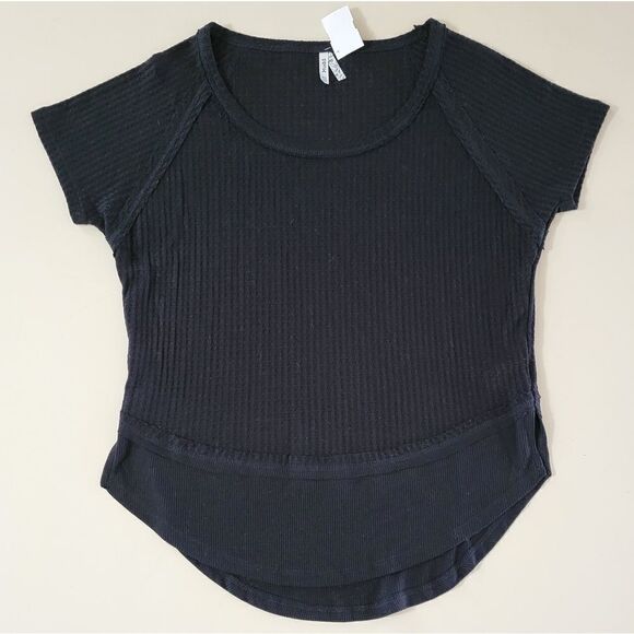 Mudd Women's Black Waffle-knit Short Sleeve Top - Picture 1 of 10